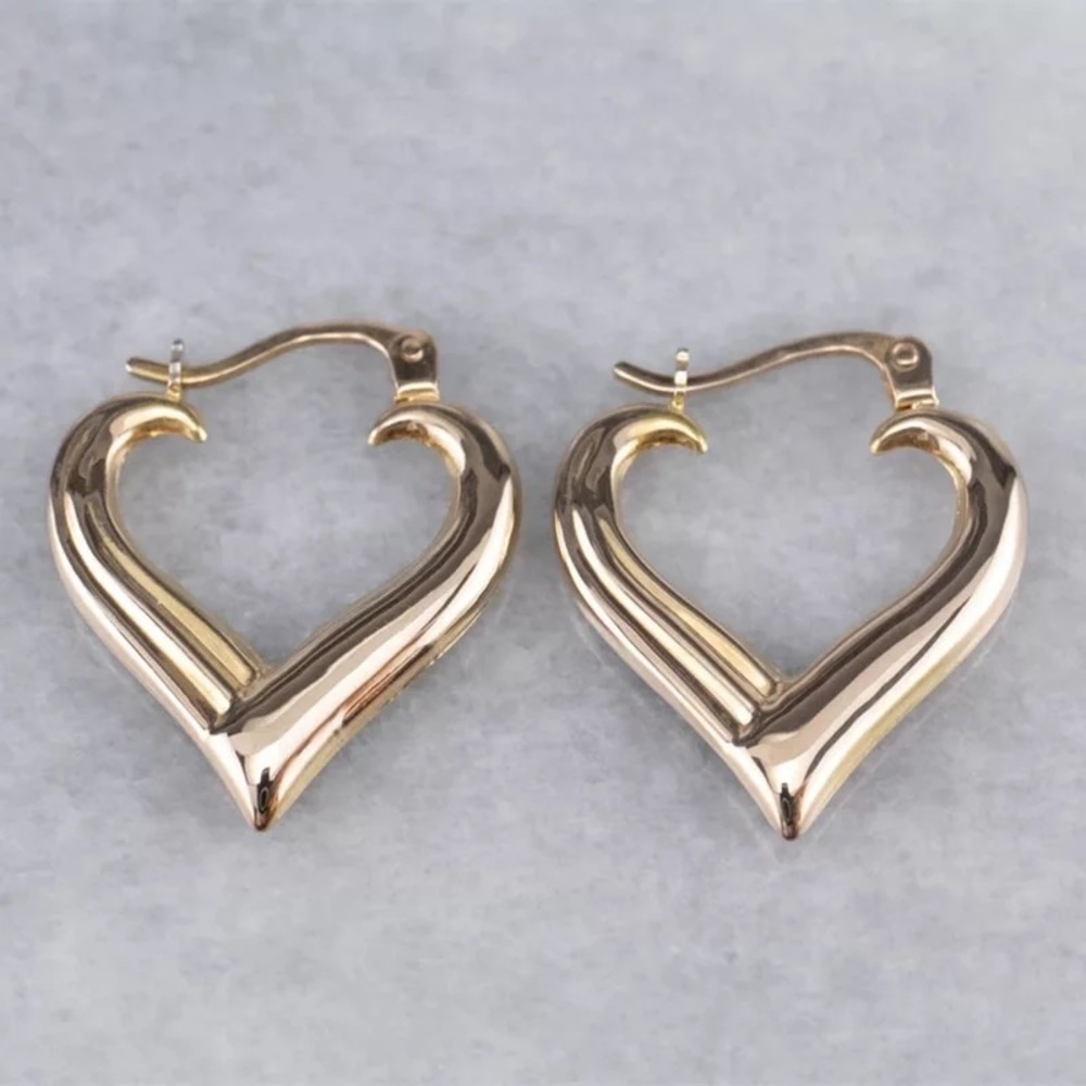 🌟NEW🌟 Heart Shaped Chevron Hoops: 18k Gold